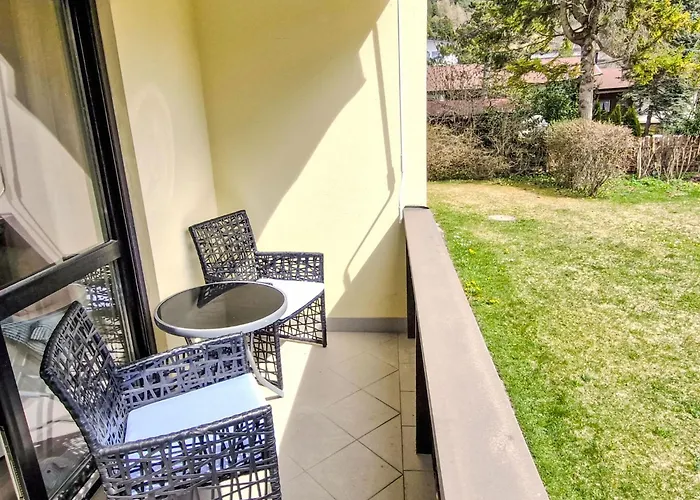 Bergnest By Interhome 蒂罗尔-泽费尔德